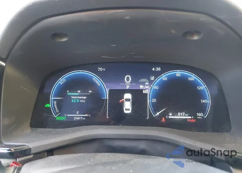 2025 Toyota Camry Xle z USA, uszkodzony, nr VIN 4T1DAACK2SU051010